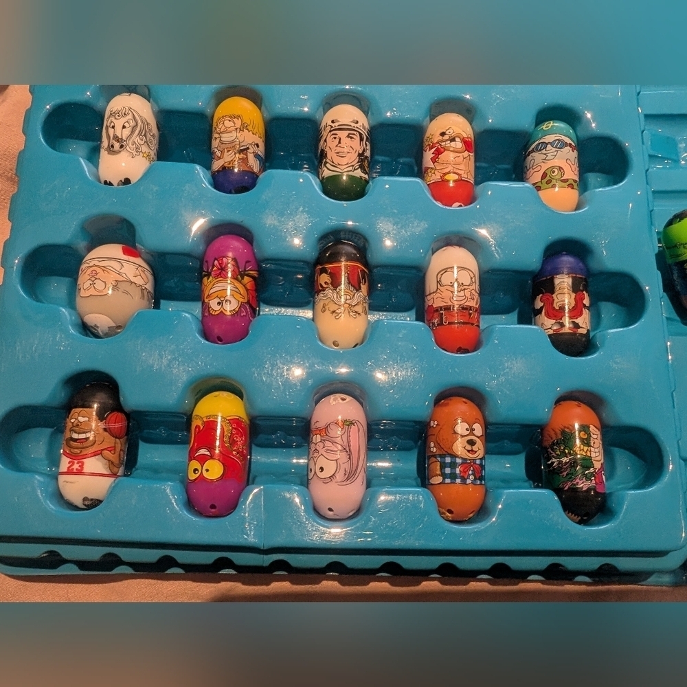 Mighty Beanz Collection In Case - Picture 5 of 7
